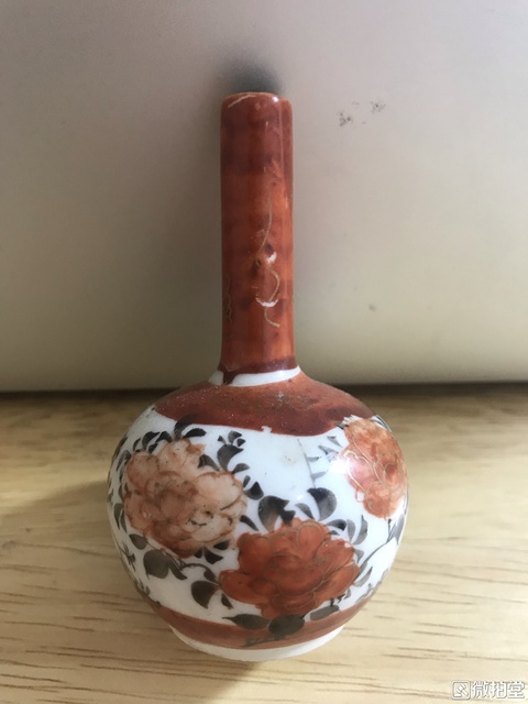 古玩陶瓷礬紅墨彩描金花卉紋膽瓶拍賣，當(dāng)前價格8000元