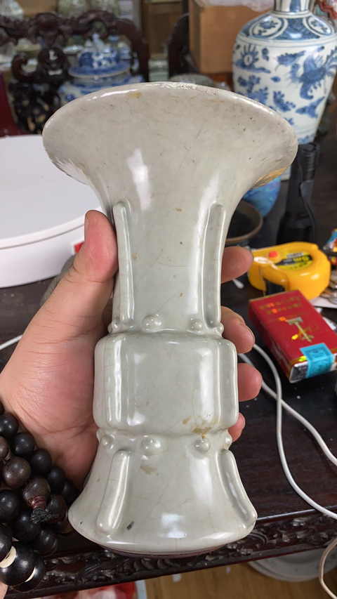 古玩陶瓷雍正 ?仿官釉出戟花觚拍賣，當前價格10800元