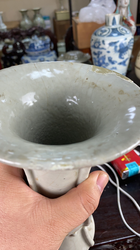 古玩陶瓷雍正 ?仿官釉出戟花觚拍賣，當前價格10800元