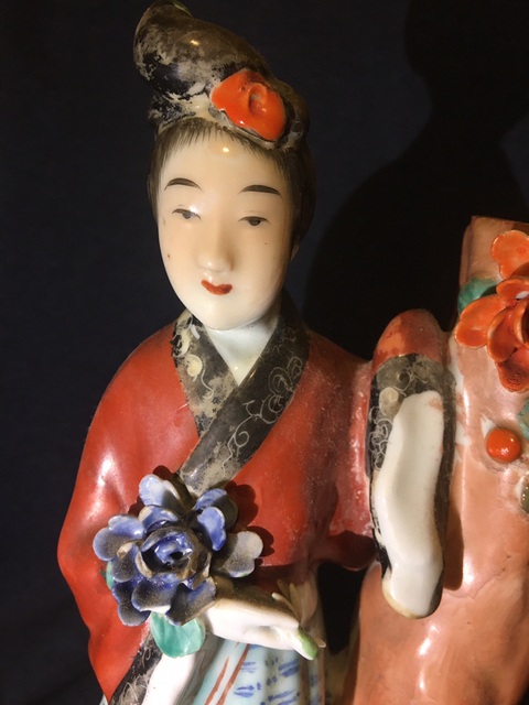 古玩陶瓷仕女塑像拍賣，當前價格9200元