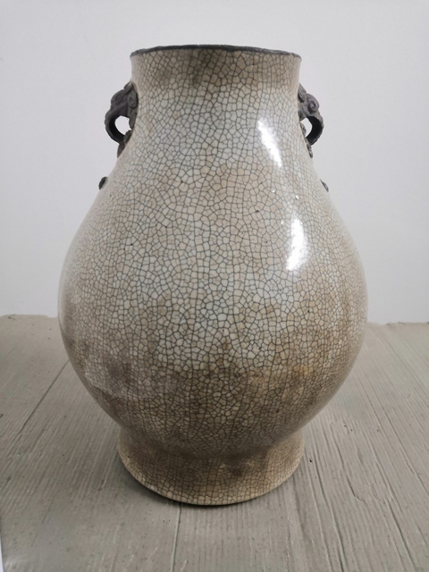 古玩陶瓷哥釉瓶拍賣，當(dāng)前價(jià)格8600元