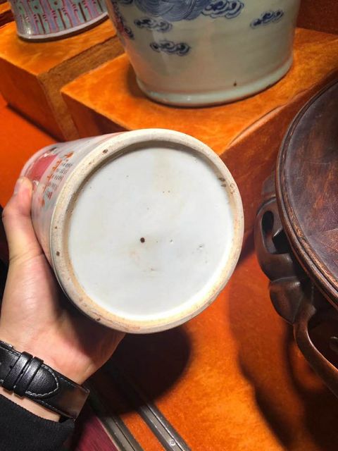 古玩陶瓷清晚期風格粉彩無雙譜人物紋帽筒拍賣，當前價格10800元