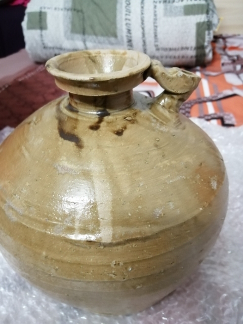 古玩陶瓷黃釉盤口壺拍賣，當前價格5600元