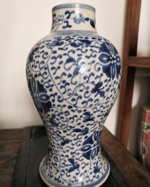 古玩陶瓷青花皮球花卉紋梅瓶拍賣，當前價格10500元