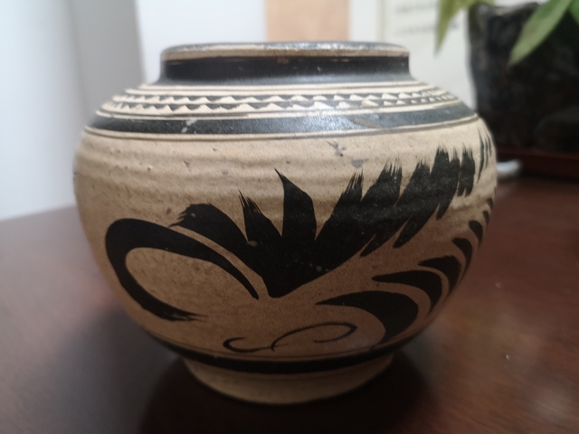 古玩陶瓷白釉黑花紋鳳凰鼓腹罐拍賣，當前價格1999元