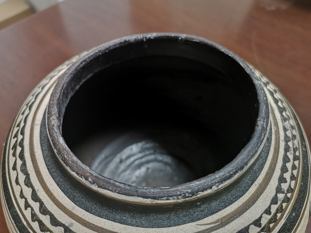 古玩陶瓷白釉黑花紋鳳凰鼓腹罐拍賣，當前價格1999元