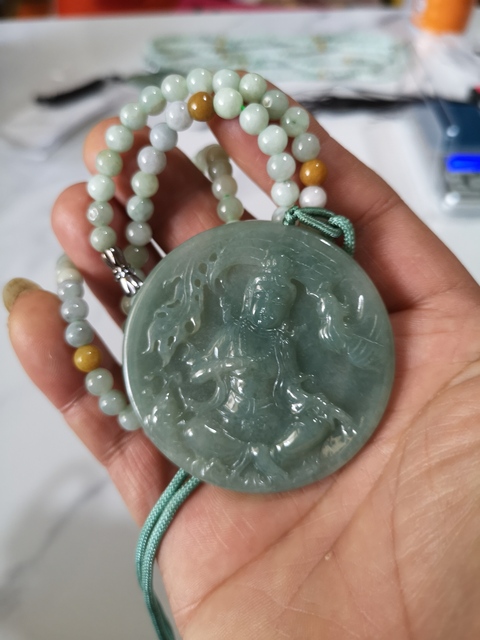 古玩玉器觀音拍賣，當前價格680元