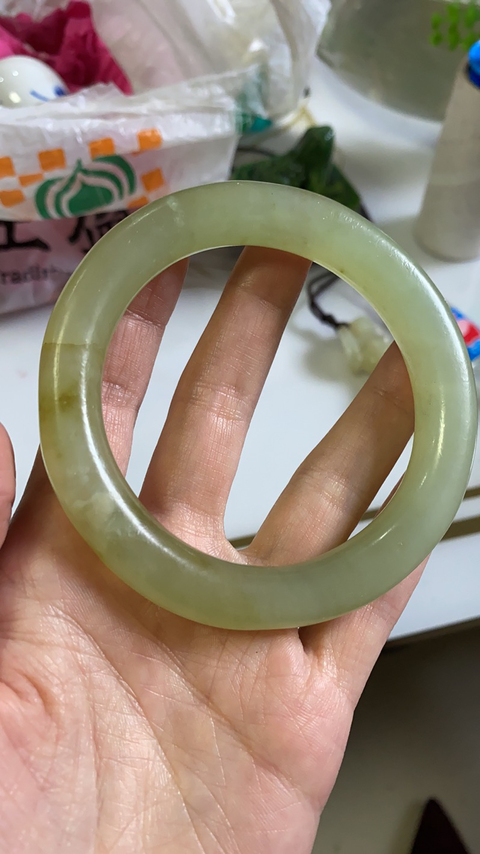 古玩玉器晚清民國(guó)岫玉手鐲拍賣(mài)，當(dāng)前價(jià)格7600元