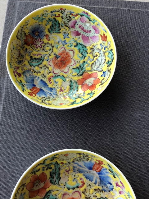 古玩陶瓷清光緒黃地洋彩花卉紋碟拍賣，當前價格14600元