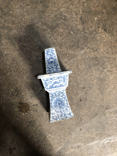 古玩陶瓷青花燈臺拍賣，當前價格9980元