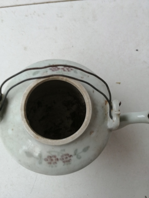 古玩陶瓷花鳥紋提梁壺拍賣，當前價格5000元