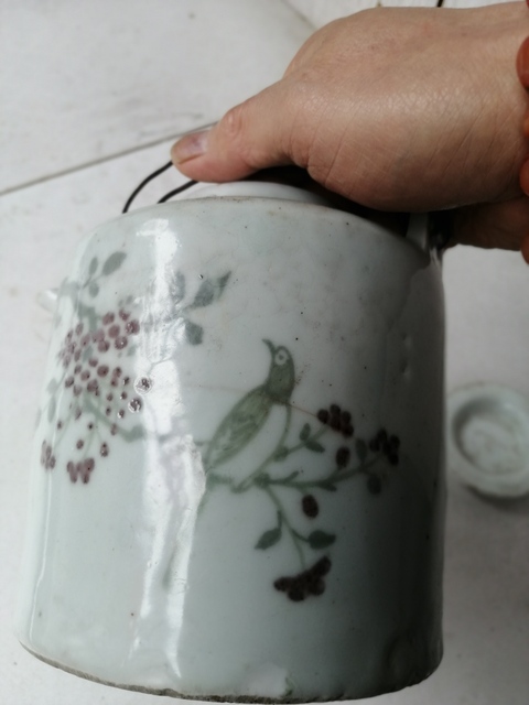 古玩陶瓷花鳥紋提梁壺拍賣，當前價格5000元