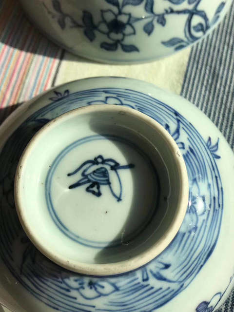 古玩陶瓷雍正淡描青花落花流水紋碗拍賣，當前價格12500元