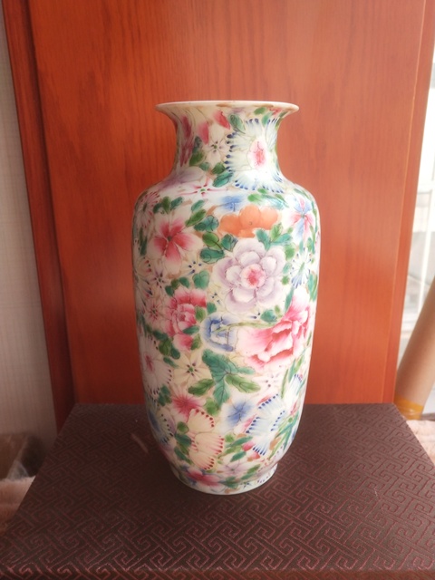 古玩陶瓷百花不落地壯瓶拍賣，當前價格10000元