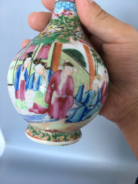 古玩陶瓷晚清?廣彩人物紋玉壺春瓶拍賣，當前價格650元