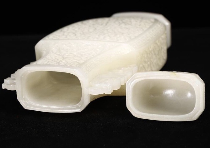 古玩玉器白玉鳳耳賞瓶拍賣，當前價格13900元