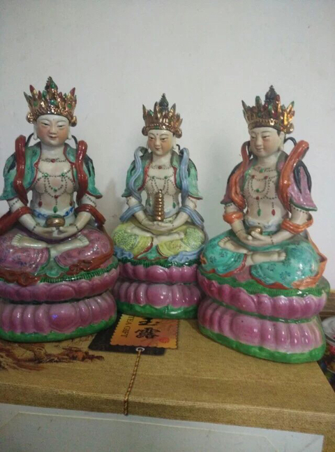 古玩陶瓷粉彩塑像拍賣，當前價格8800元