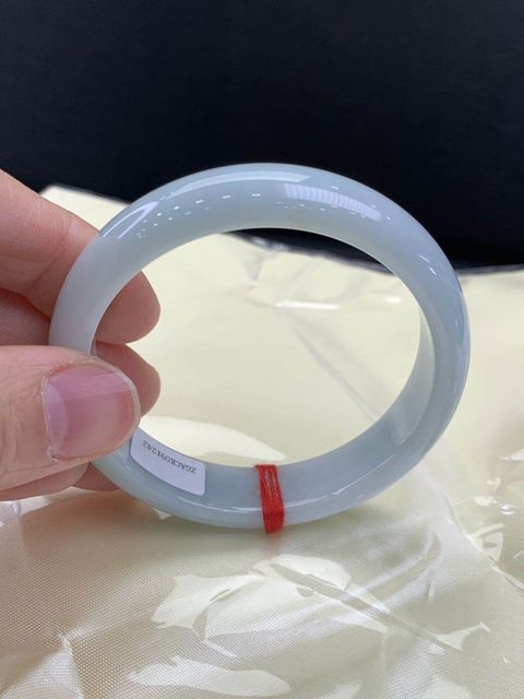 古玩玉器扁鐲子拍賣，當前價格5800元