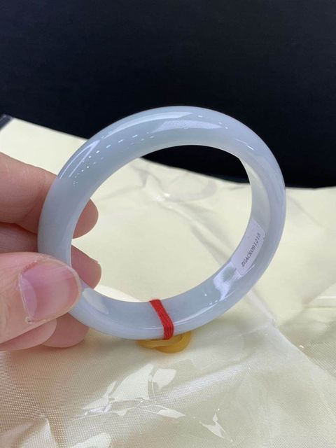 古玩玉器扁鐲子拍賣，當前價格5800元