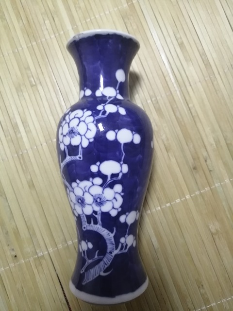 古玩陶瓷冰梅觀音瓶拍賣，當前價格2000元