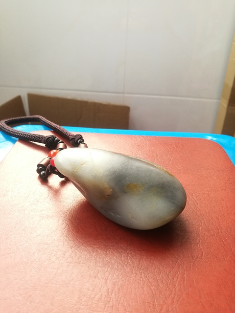 古玩玉器籽料原石拍賣，當前價格2888元