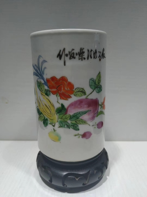 古玩陶瓷粉彩花卉紋筆筒拍賣，當前價格3800元
