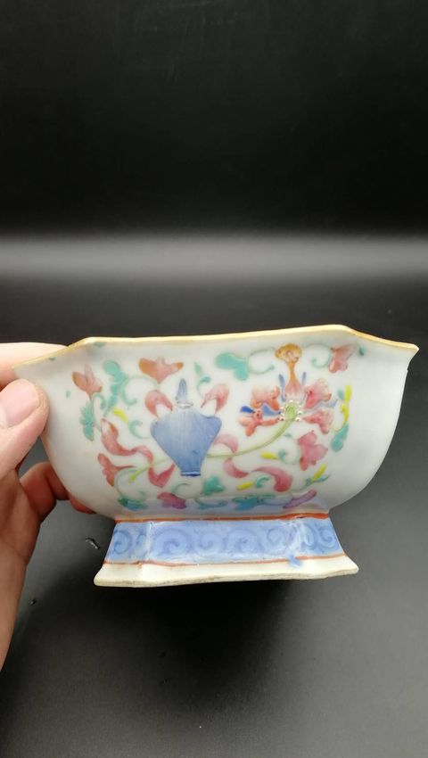 古玩陶瓷粉彩供盆拍賣，當(dāng)前價(jià)格5200元