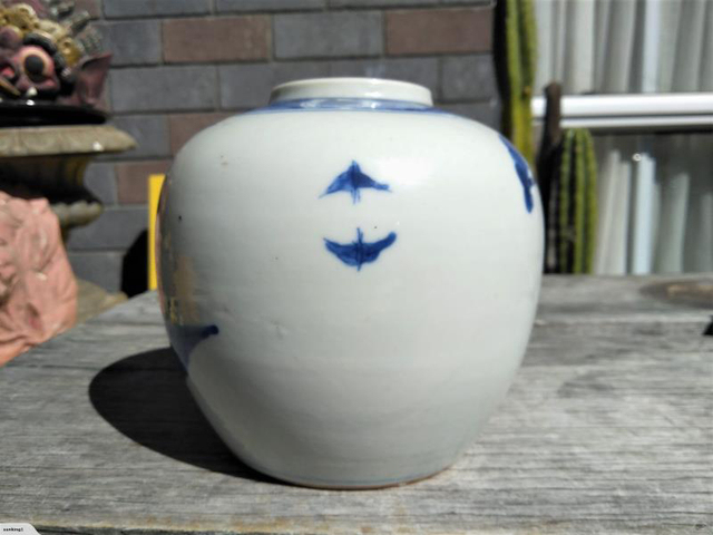 古玩陶瓷青花罐拍賣(mài)，當(dāng)前價(jià)格5800元