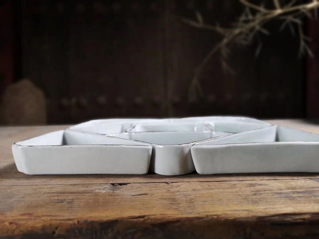 古玩陶瓷淺絳彩山清水秀紋九子攢盤拍賣，當前價格13900元