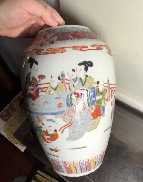 古玩陶瓷粉彩人物紋殘瓶拍賣，當(dāng)前價格7400元