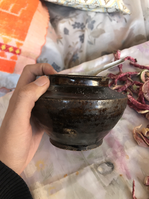 古玩陶瓷醬釉罐拍賣，當前價格9500元