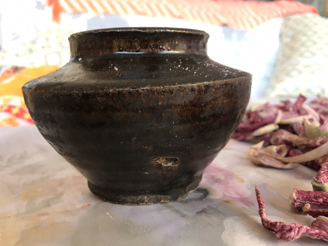 古玩陶瓷醬釉罐拍賣，當前價格9500元