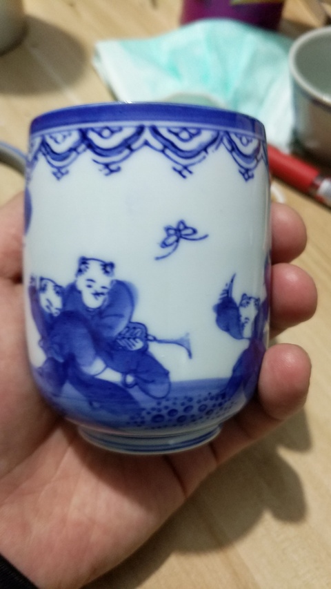 古玩陶瓷嬰戲紋青花杯拍賣，當前價格2200元