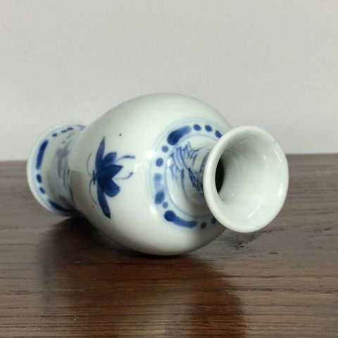 古玩陶瓷青花折枝花卉紋觀音瓶拍賣，當(dāng)前價(jià)格10900元