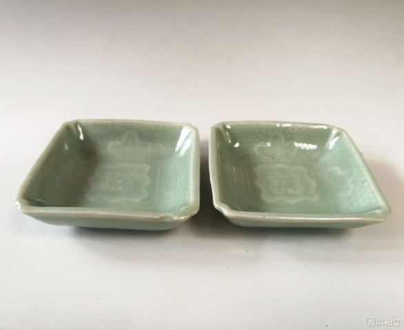 古玩陶瓷創匯時期青釉盤拍賣，當前價格4300元