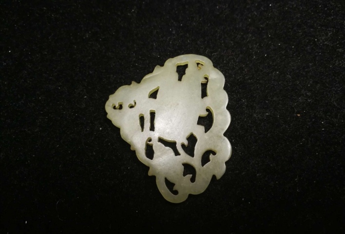 古玩玉器花片拍賣，當前價格12300元