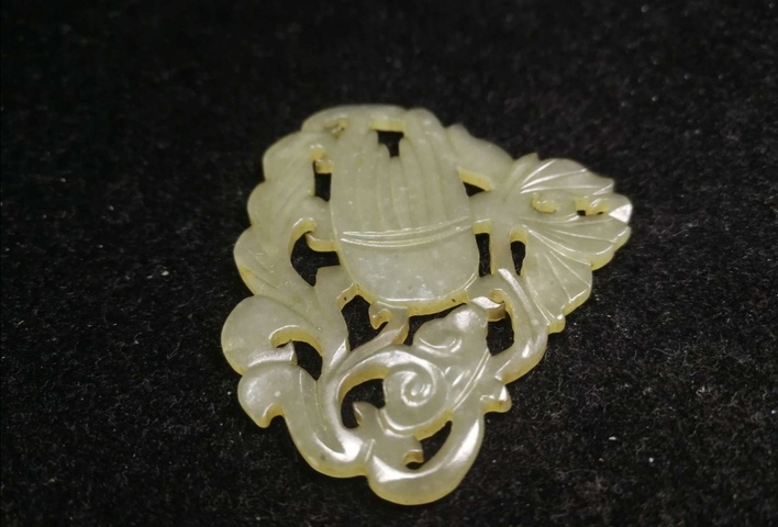 古玩玉器花片拍賣，當前價格12300元