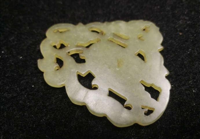 古玩玉器花片拍賣，當前價格12300元