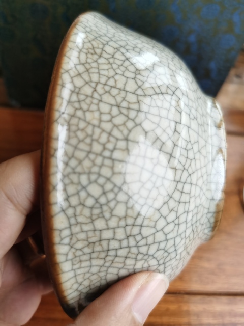 古玩陶瓷哥釉地碗拍賣，當前價格8500元