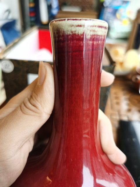 古玩陶瓷紅釉天球瓶拍賣，當前價格11700元