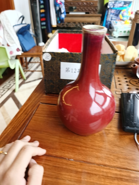 古玩陶瓷紅釉天球瓶拍賣，當前價格11700元