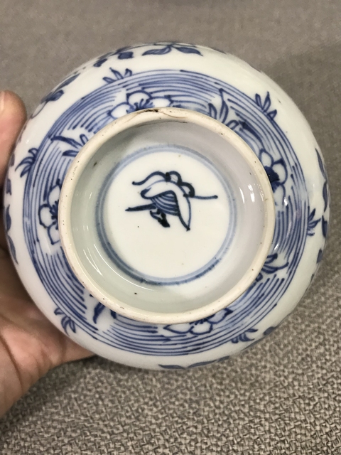 古玩陶瓷清早期青花白描桃花流水紋碗拍賣，當前價格6600元