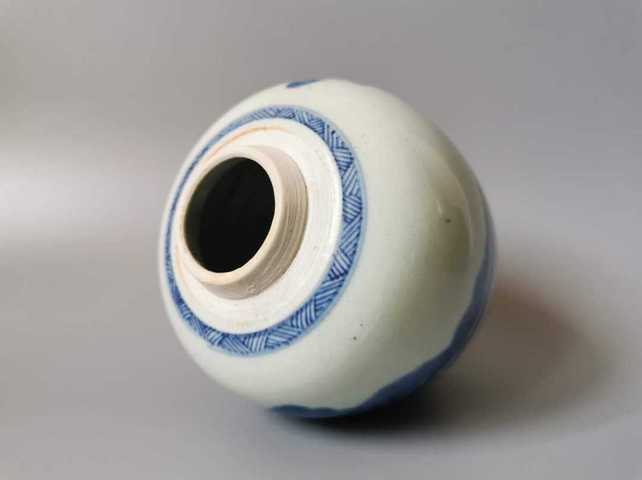 古玩陶瓷清雍正青花山水人物垂釣紋砂口罐拍賣，當(dāng)前價格9400元