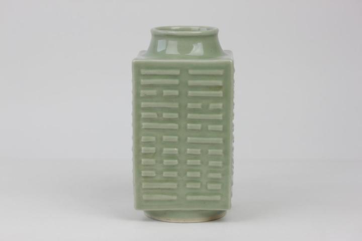 古玩陶瓷琮式瓶拍賣，當前價格10600元