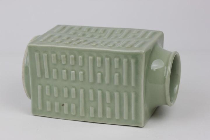 古玩陶瓷琮式瓶拍賣，當前價格10600元