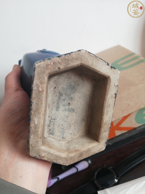 古玩陶瓷清乾隆霽藍釉描金竹紋蝠耳銜環六方瓶拍賣，當前價格4700元