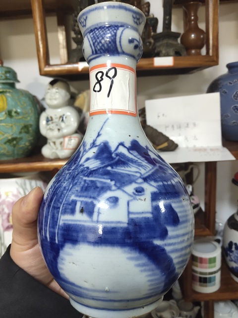 古玩陶瓷青花山水紋鼓頸瓶拍賣，當前價格13500元