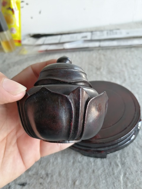 古玩雜項紫檀木雕刻蓮花型小罐拍賣，當前價格3800元