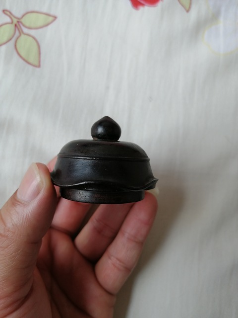 古玩雜項紫檀木雕刻蓮花型小罐拍賣，當前價格3800元