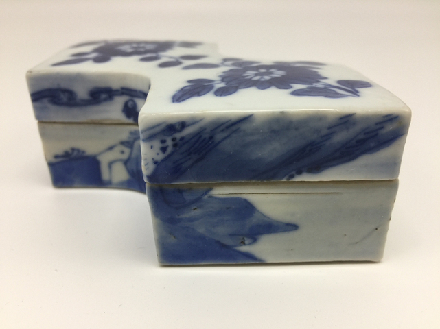 古玩陶瓷清光緒青花山水紋方勝形印盒拍賣，當(dāng)前價格6000元